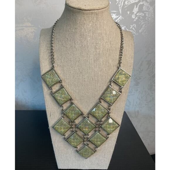 Jennifer Lopez Vintage Inspired Silver Chain Geometric Green Glitter Necklace - Picture 1 of 5